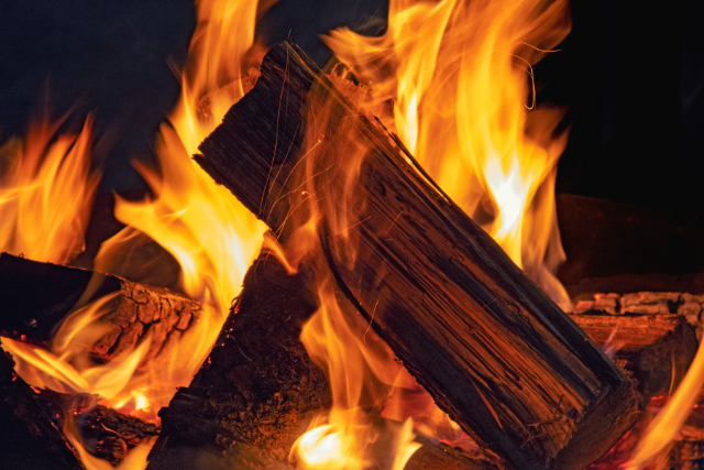 A Guide to Safe and Enjoyable Campfires